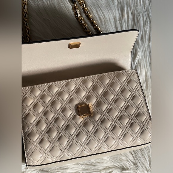 💰SOLD - 76997 - Tory Burch Fleming Convertible Shoulder Bag - Picture 9 of 16